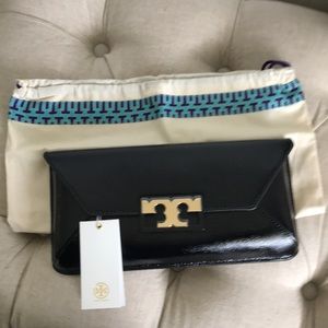100% Authentic TORY BURCH GIGI PATENT CLUTCH